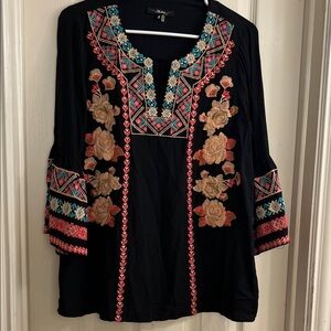 ANDREE BY UNIT Black Blouse with Floral Embroidery